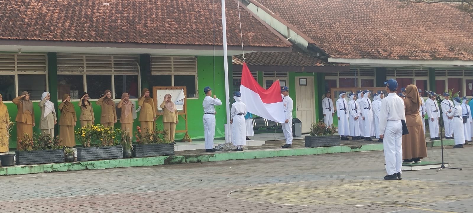 SMP Negeri 3 Ngaglik Gelar Upacara Peringatan Hari Pahlawan 10 November 2025 post thumbnail image