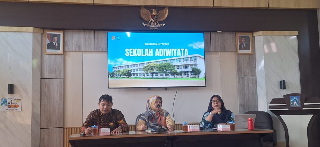 Menuju Sekolah Hijau Nasional, SMPN 3 Ngaglik Ikuti Pembinaan Adiwiyata dari DLH Sleman