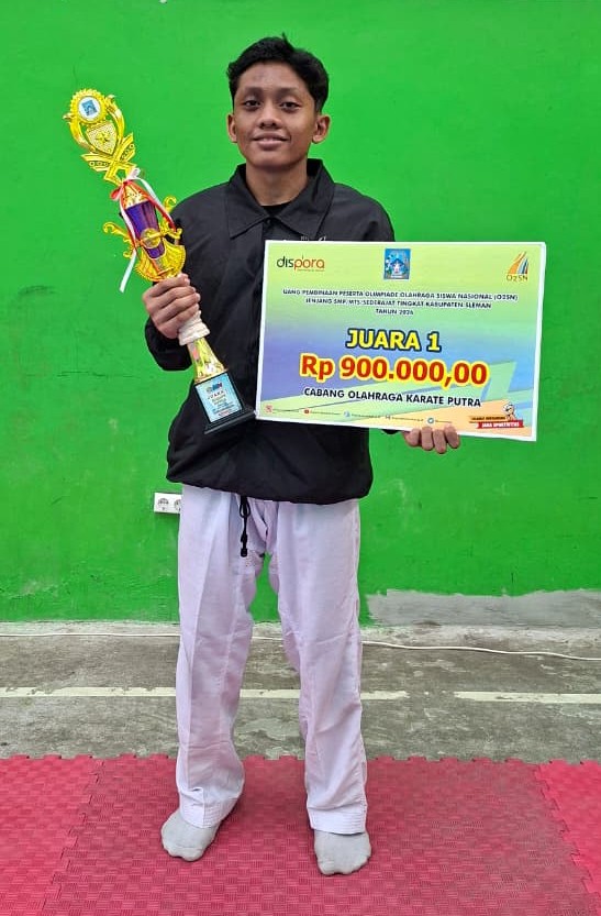 Muhammad Khoirul Nizam siswa SMP Negeri 3 Ngaglik Raih Juara 1 O2SN Karate Tingkat Kabupaten Sleman 2026